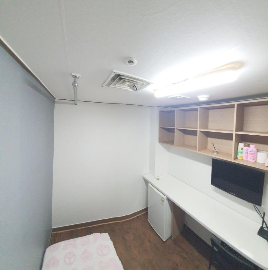 Apgujeong Wisma tamu *